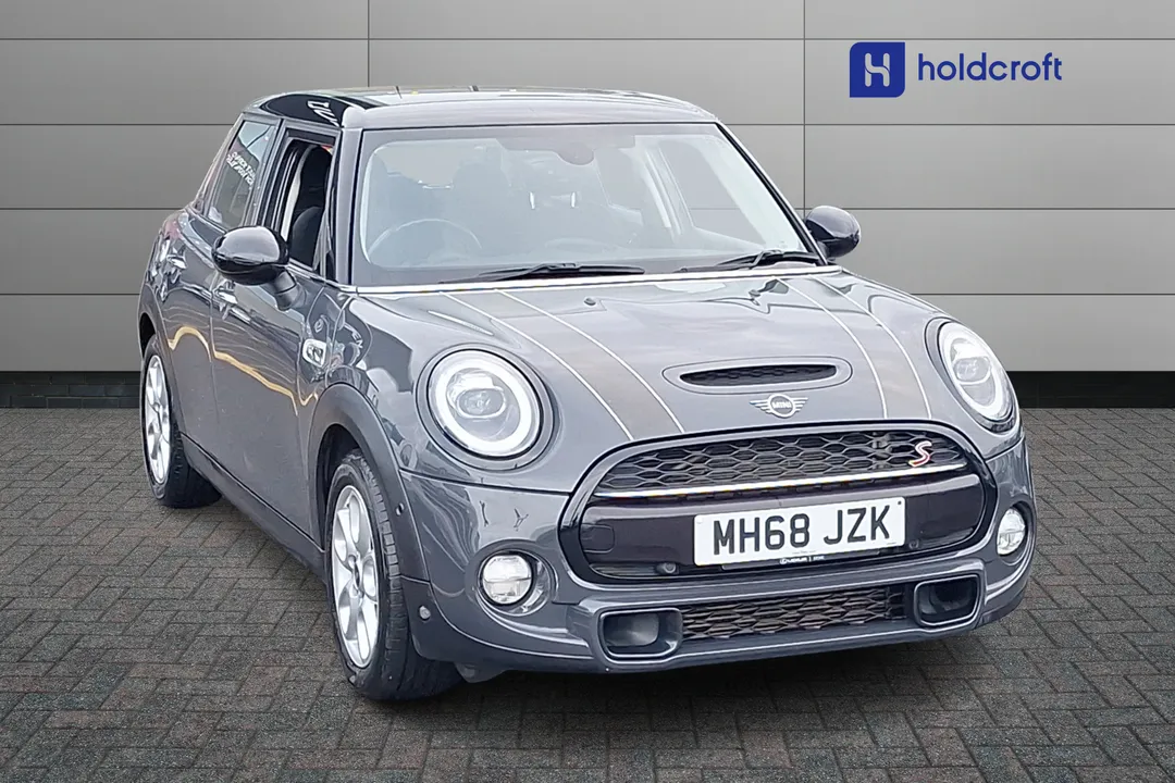 Mini Hatchback video thumbnail