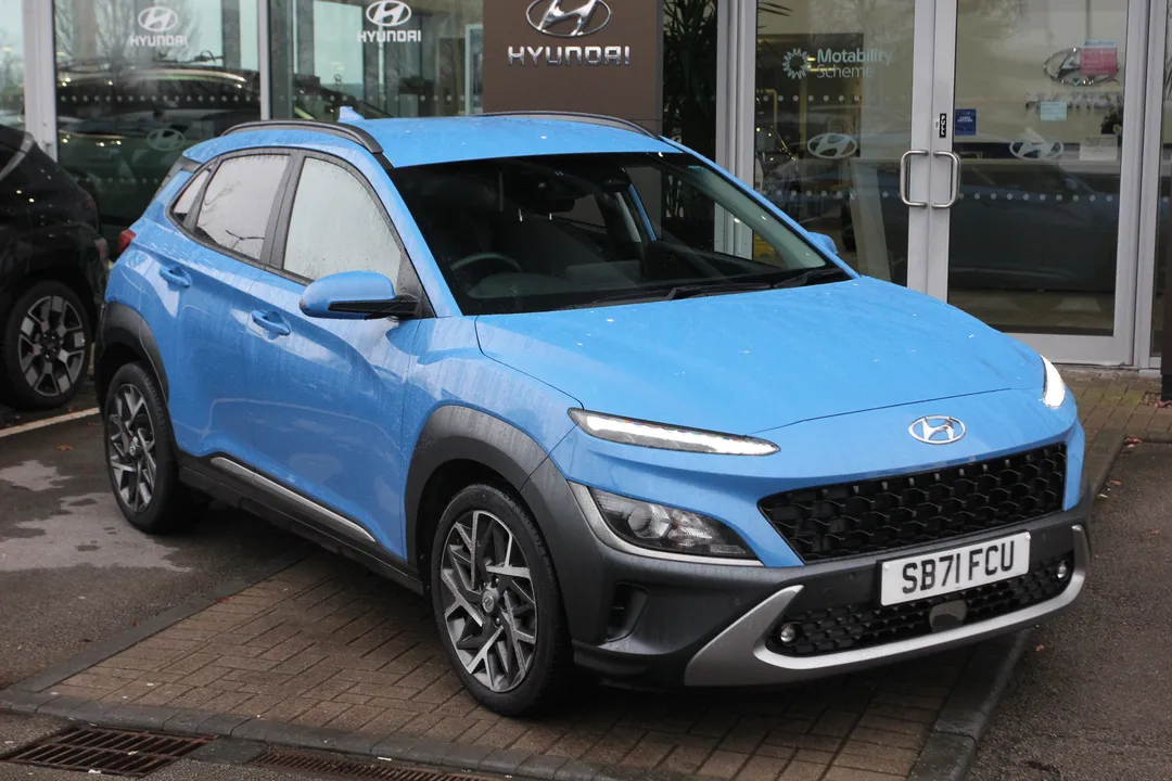 Hyundai Kona video thumbnail