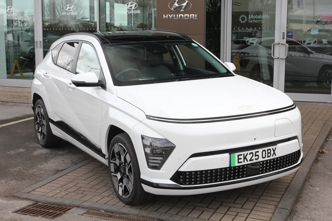 Hyundai Kona video thumbnail