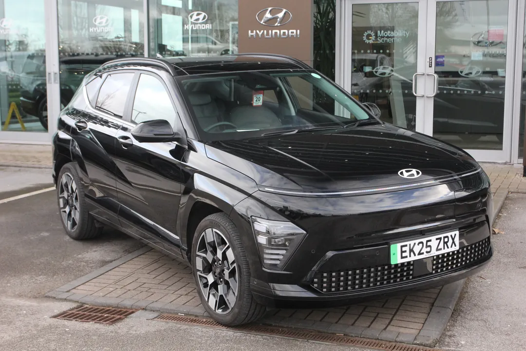 Hyundai Kona video thumbnail