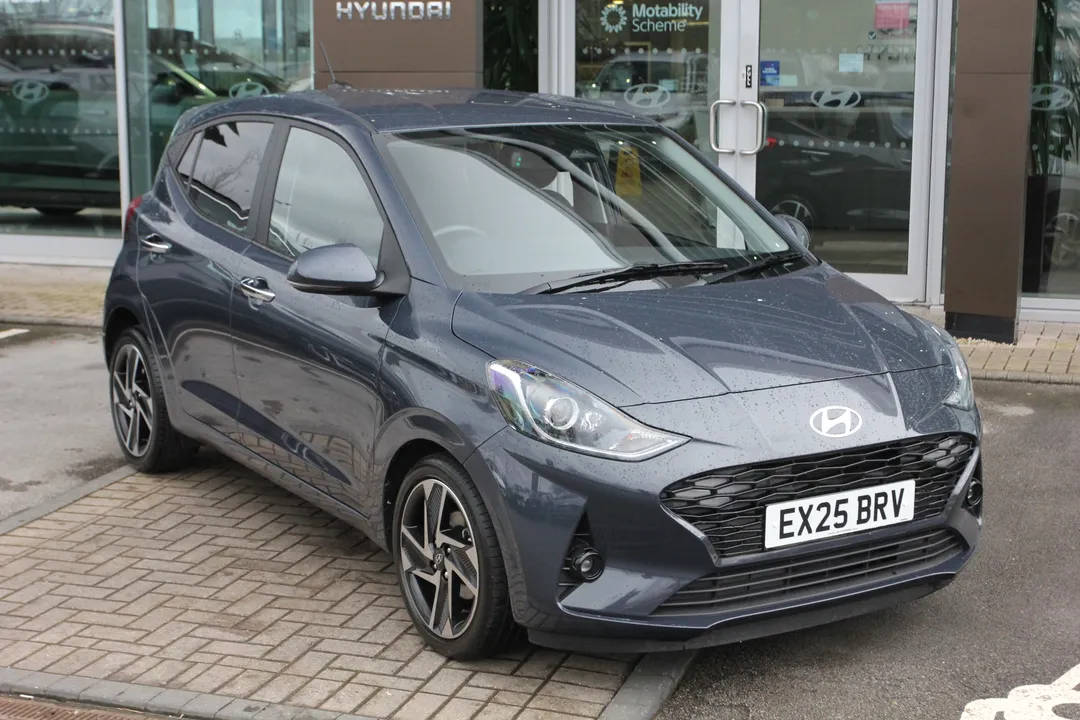 Hyundai i10 video thumbnail