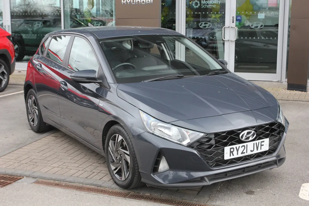 Hyundai i20 video thumbnail