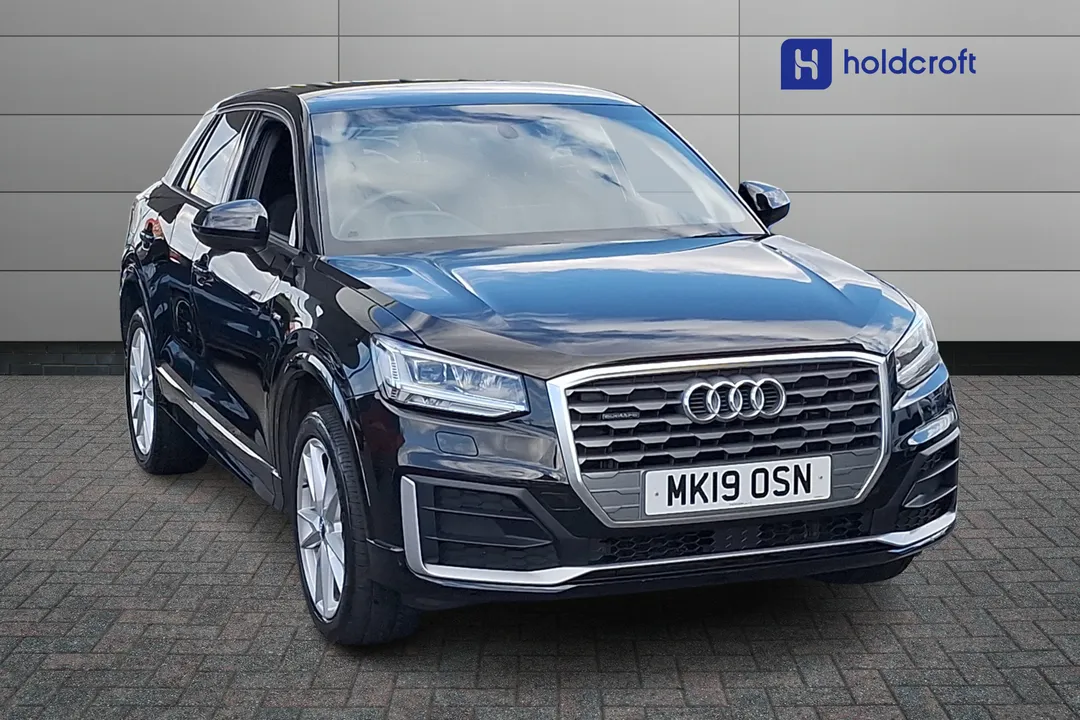 Audi Q2 video thumbnail