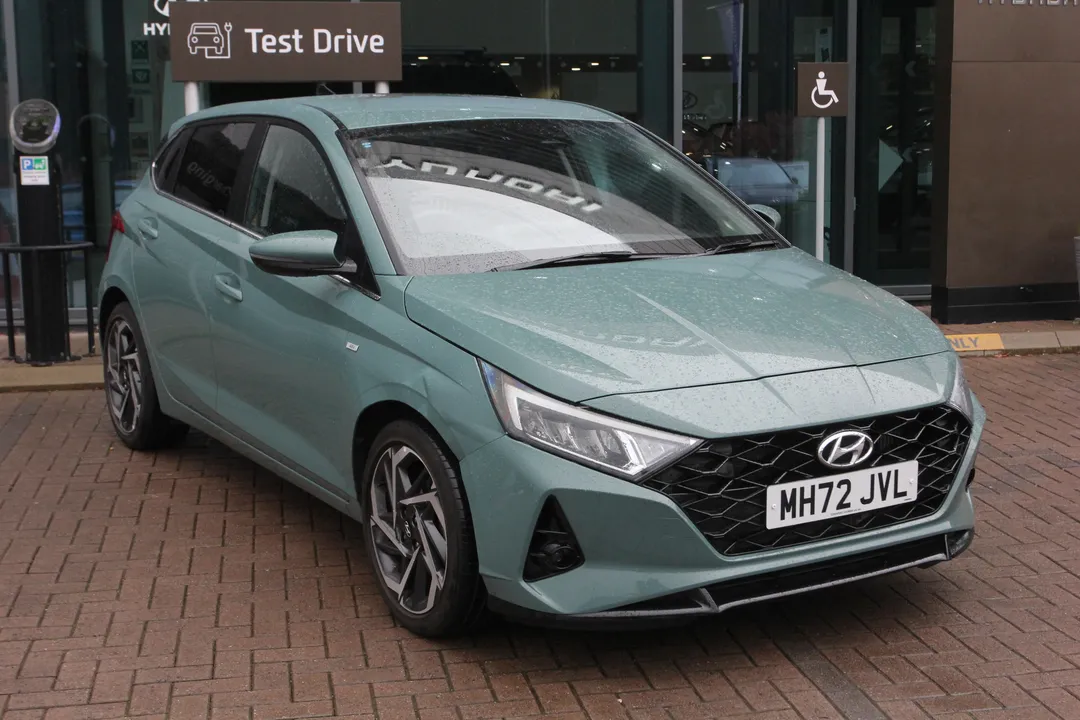 Hyundai i20 video thumbnail