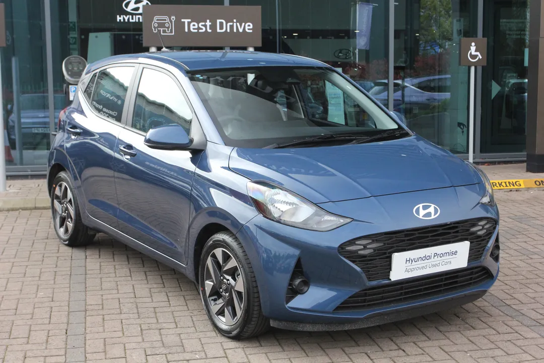 Hyundai i10 video thumbnail