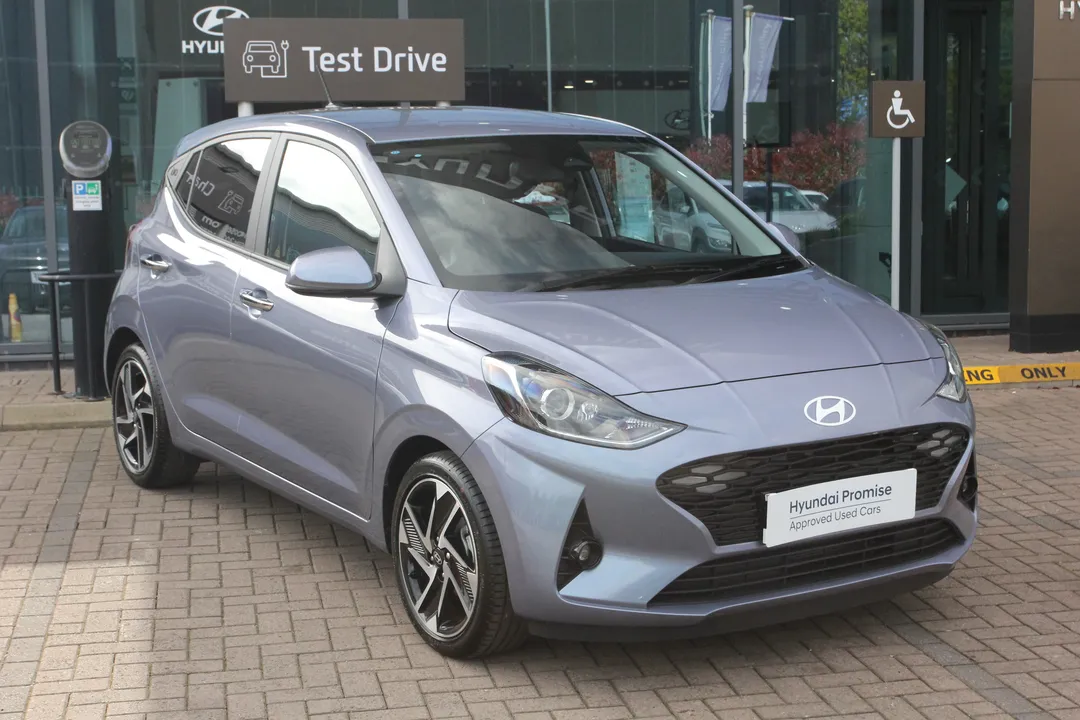 Hyundai i10 video thumbnail