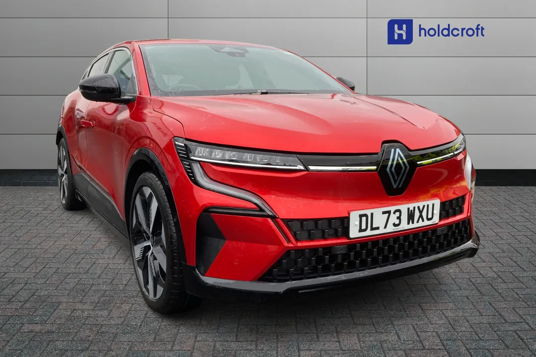 Renault Megane E-Tech video thumbnail