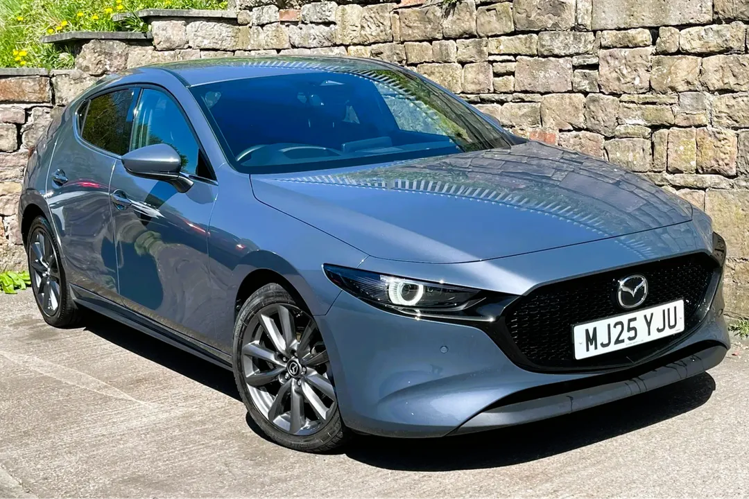 Mazda Mazda3 video thumbnail