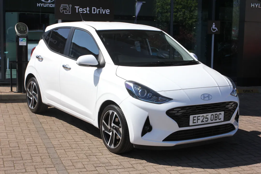 Hyundai i10 video thumbnail