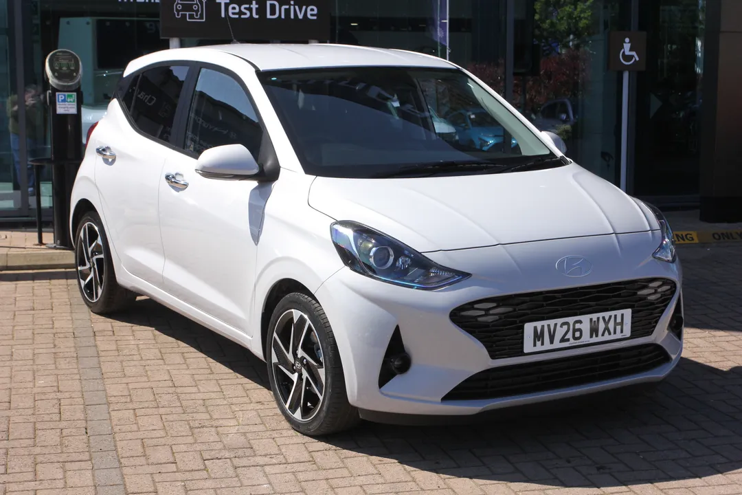 Hyundai i10 video thumbnail