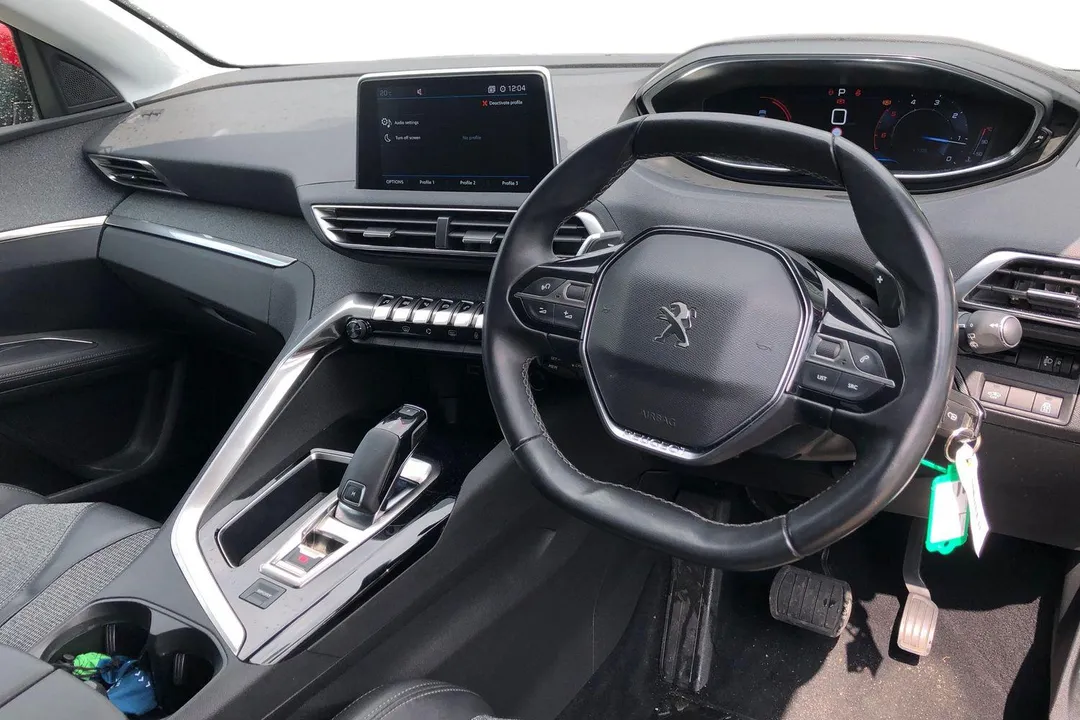 YT69SRZ Peugeot 3008 1.5 BlueHDi Allure 5dr EAT8 in stock