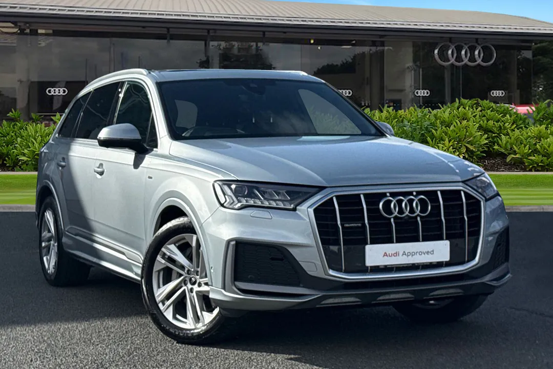 Audi Q7 video thumbnail