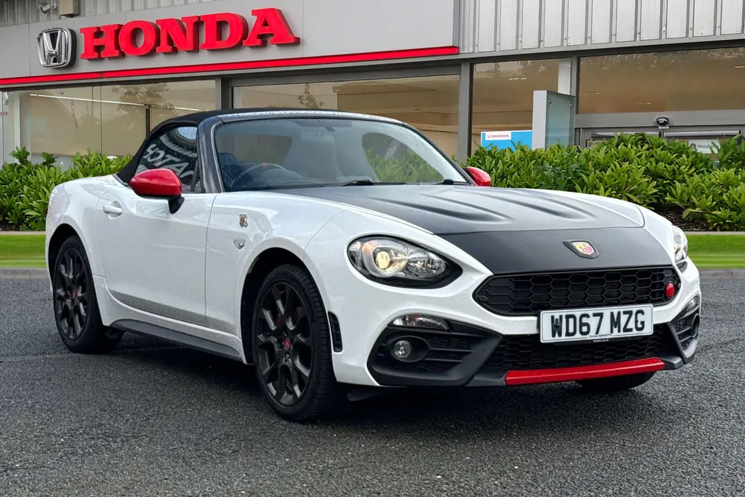 Abarth 124 Spider video thumbnail