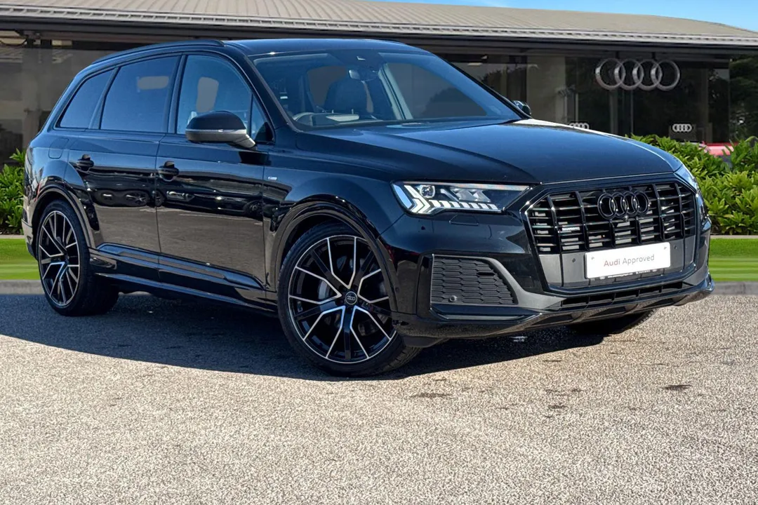 Audi Q7 video thumbnail