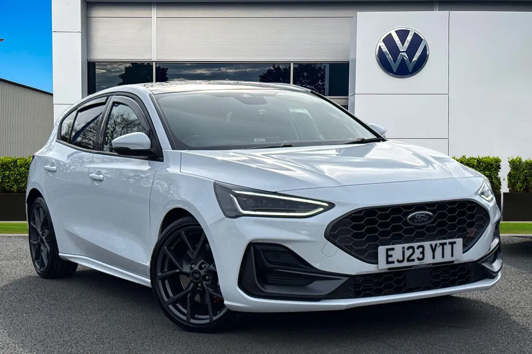 Ford Focus video thumbnail