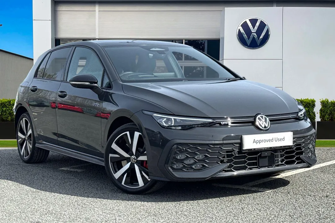 Volkswagen Golf video thumbnail