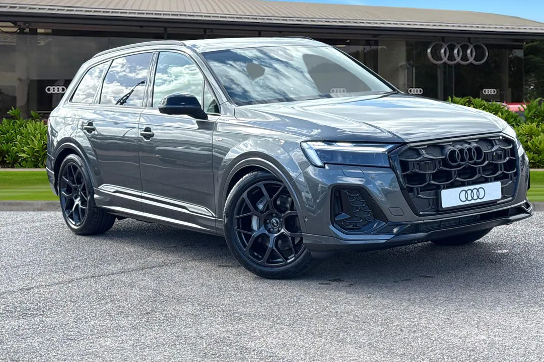 Audi Q7 video thumbnail