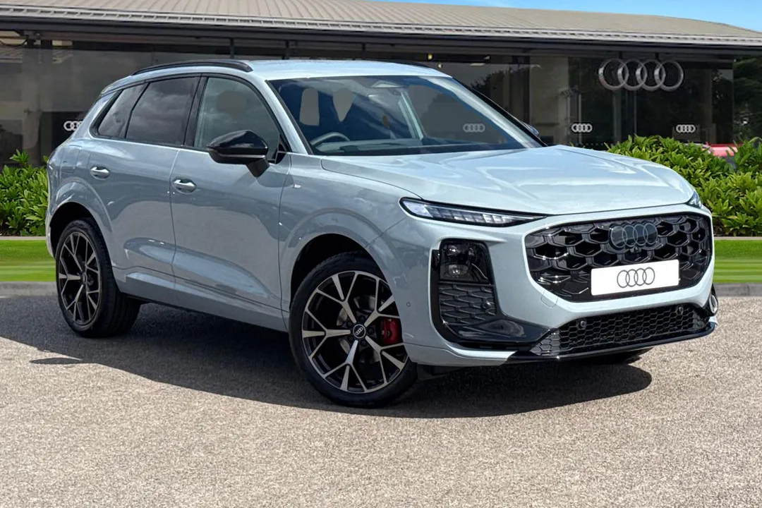 Audi Q3 video thumbnail