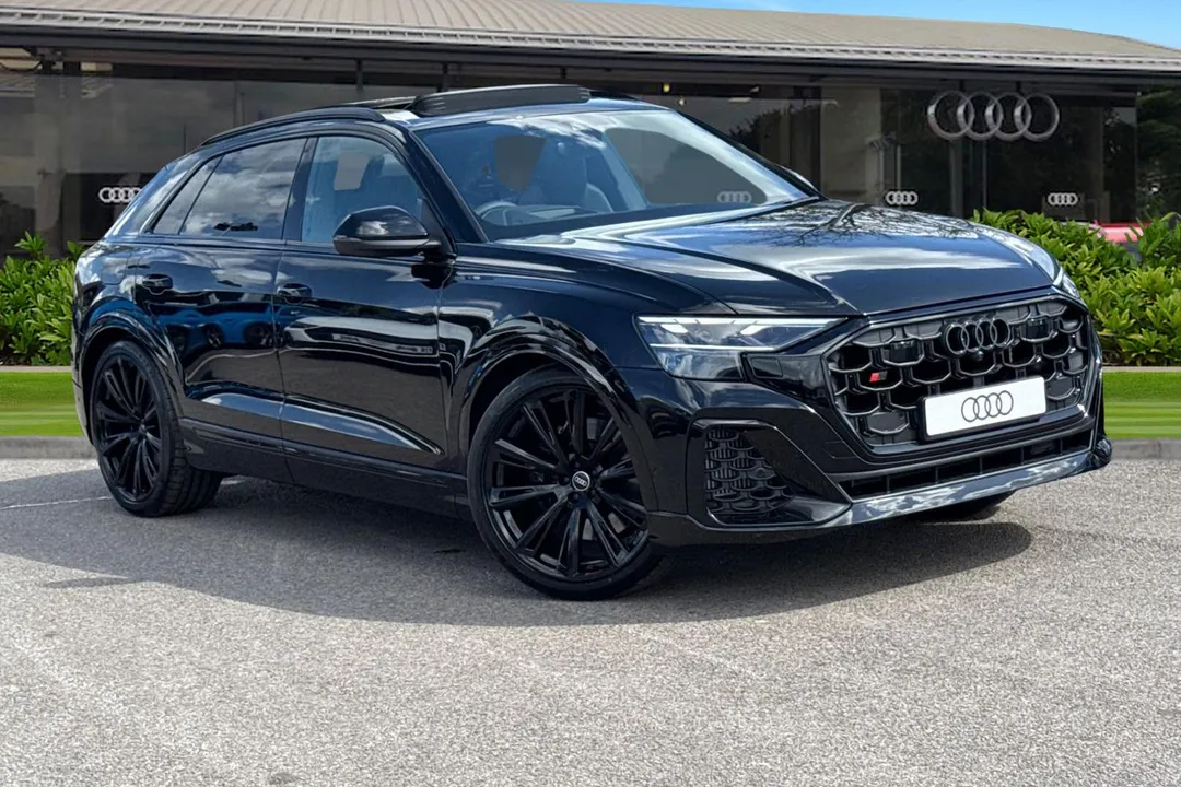 Audi SQ8 video thumbnail