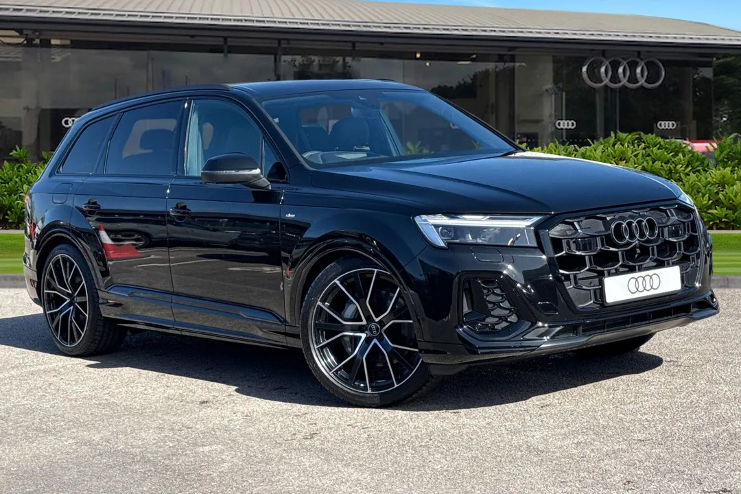 Audi Q7 video thumbnail