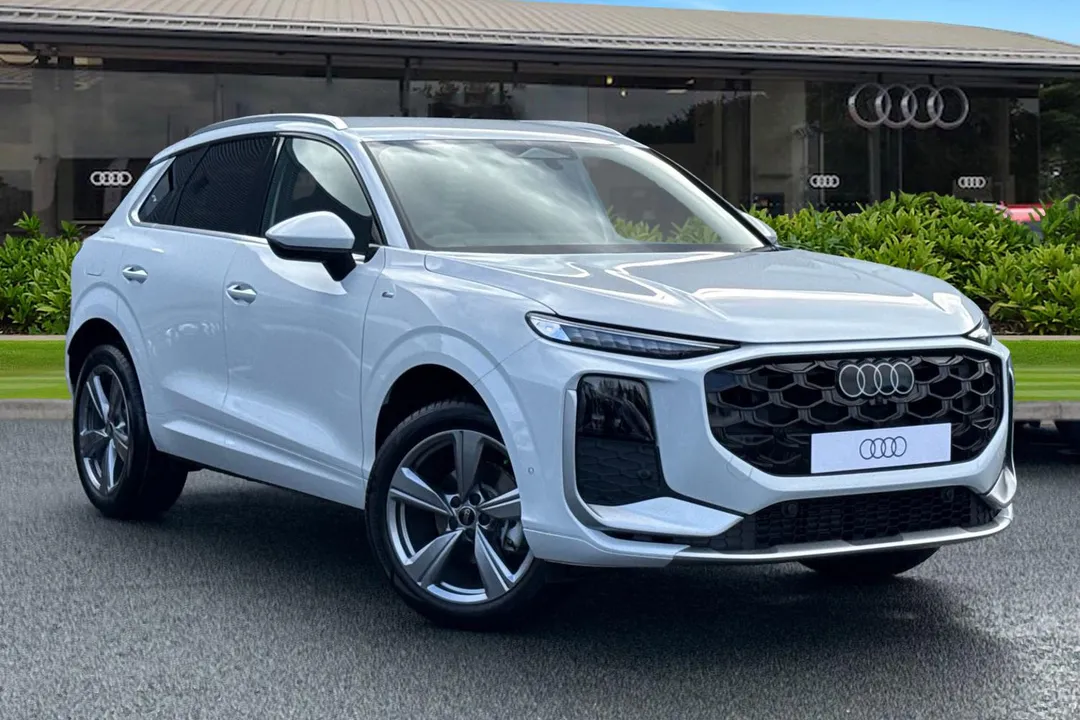 Audi Q3 video thumbnail