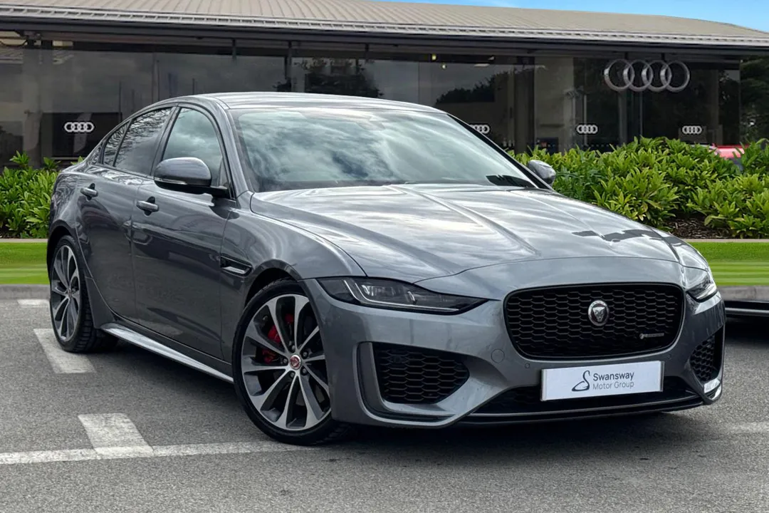 Jaguar XE video thumbnail