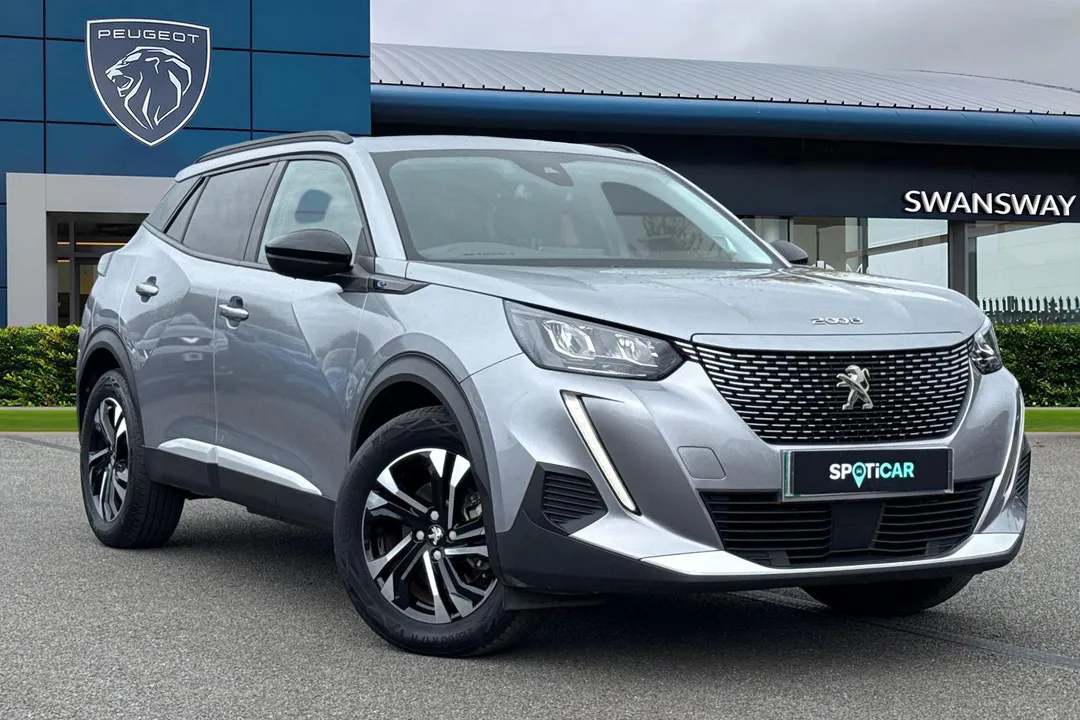 PEUGEOT e-2008 video thumbnail