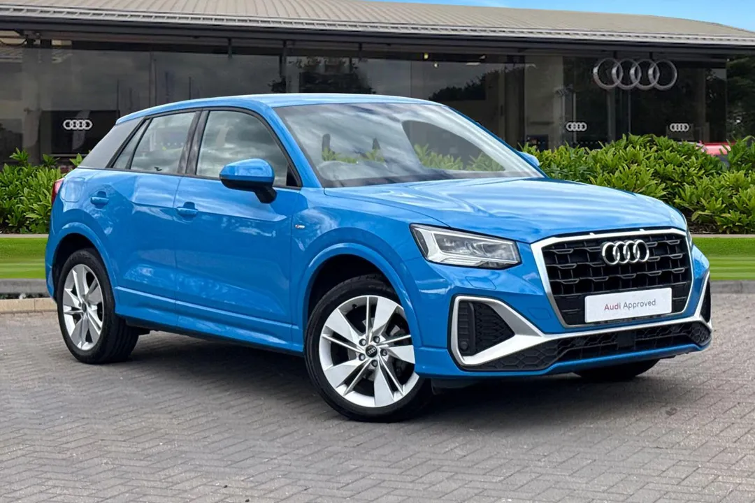 Audi Q2 video thumbnail