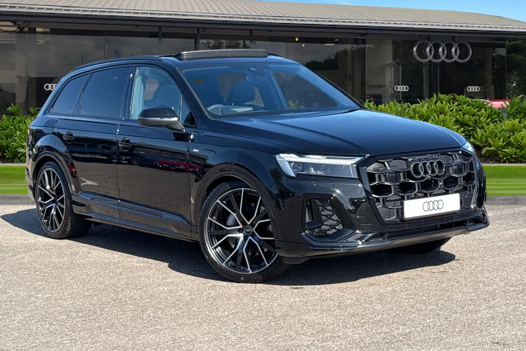 Audi Q7 video thumbnail
