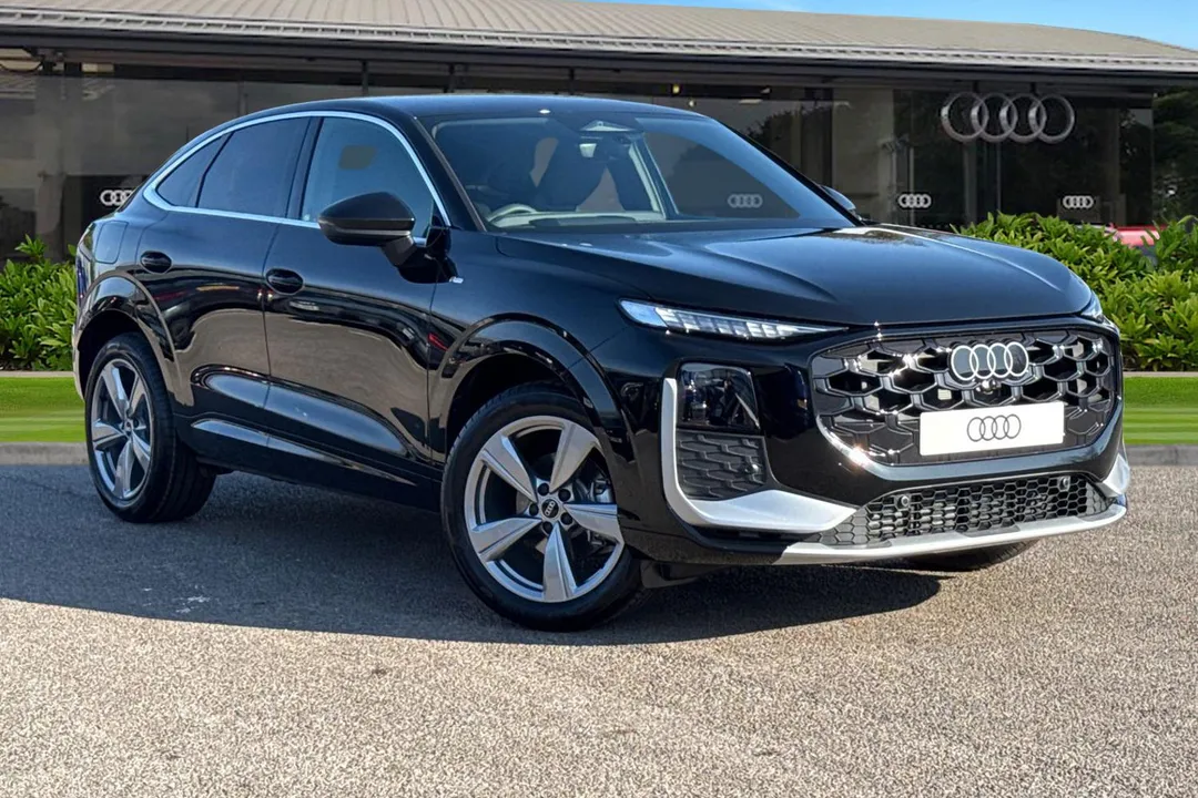 Audi Q3 video thumbnail