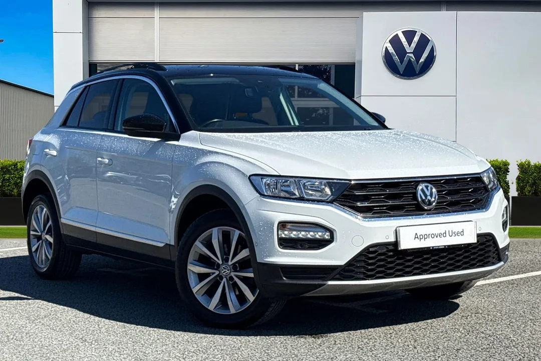 Volkswagen T-Roc video thumbnail