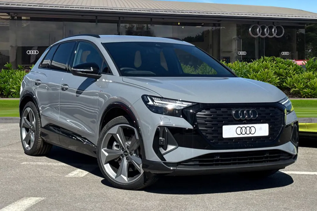 Audi Q4 e-tron video thumbnail