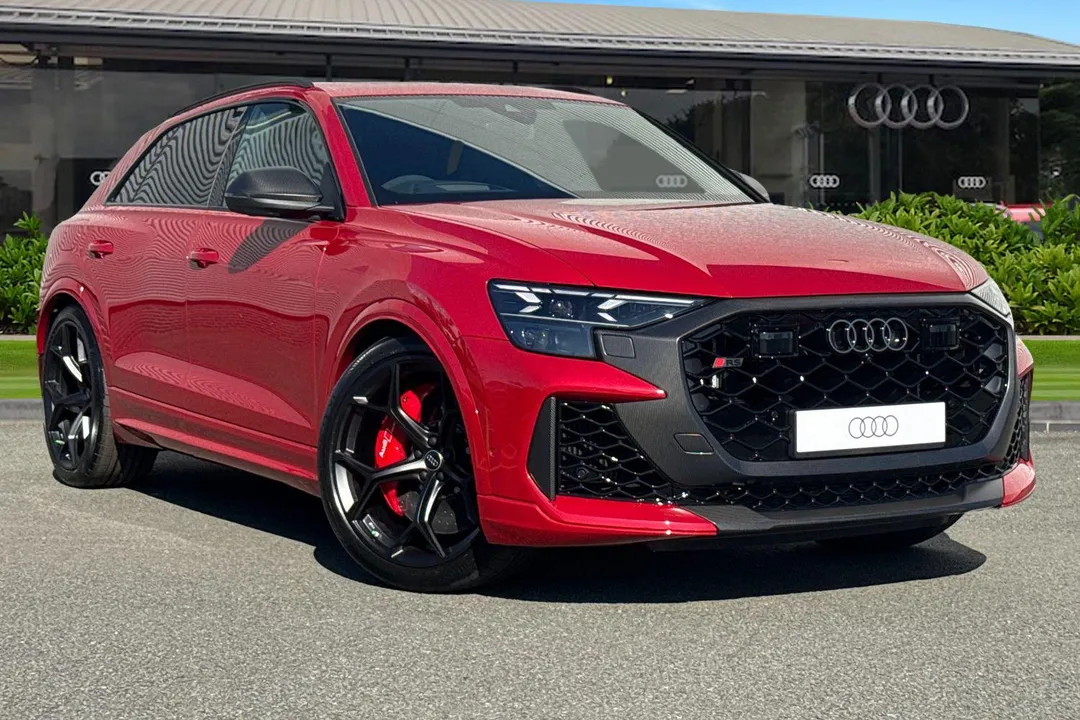 Audi RS Q8 video thumbnail