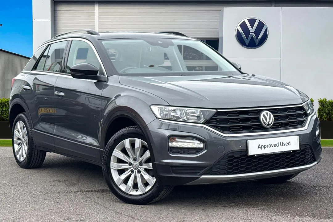 Volkswagen T-Roc video thumbnail