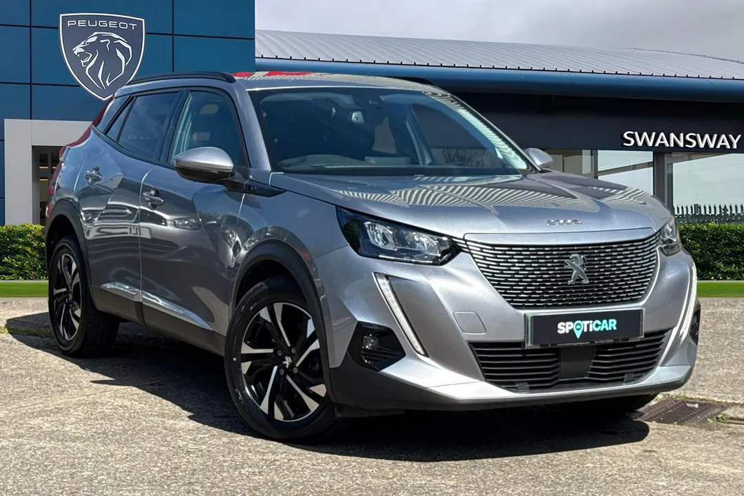 PEUGEOT e-2008 video thumbnail