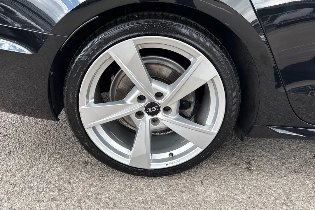 WM72TVT Audi A4 Avant Avant S line 35 TFSI 150 PS S tronic in