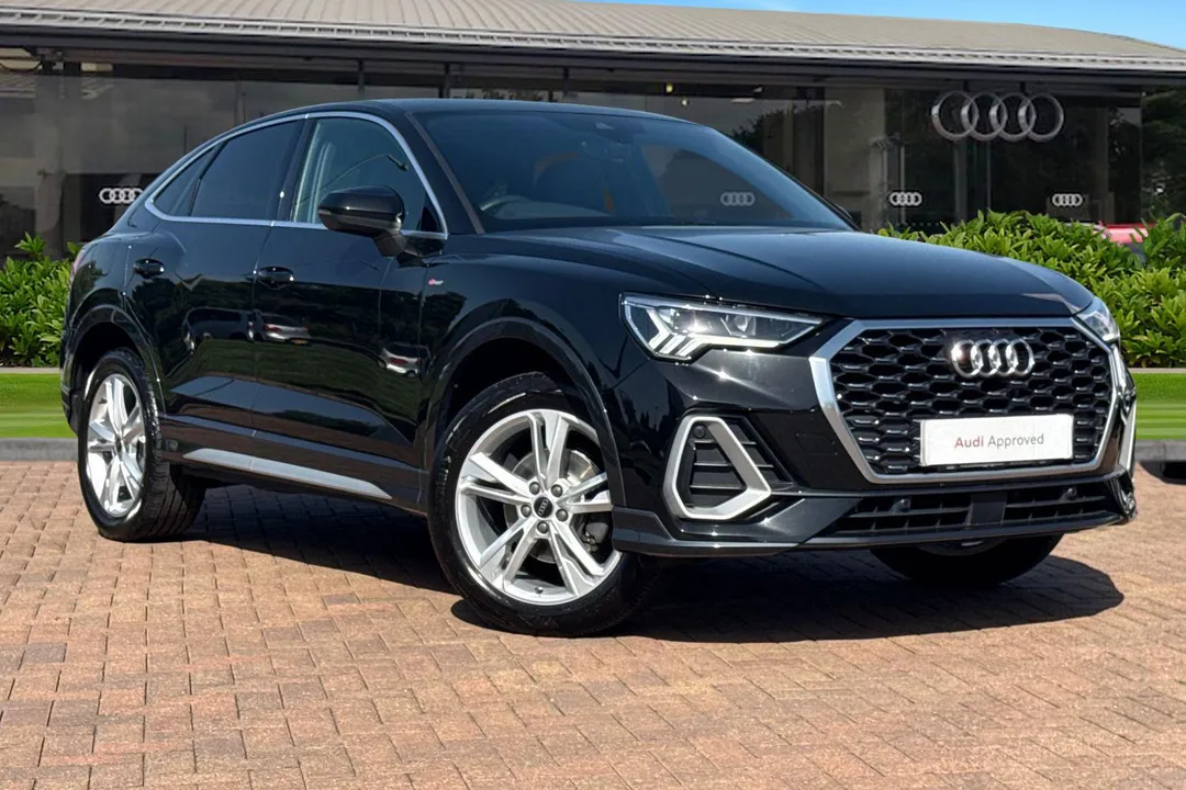 BA73ZJJ Audi Q3 S line 35 TFSI 150 PS S tronic in stock at