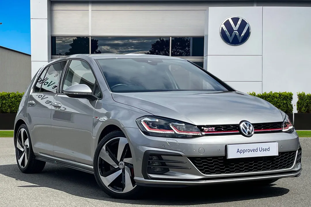 Volkswagen Golf video thumbnail