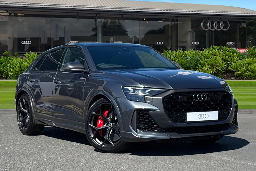 Audi RS Q8 video thumbnail