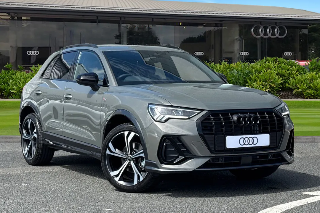 Audi Q3 video thumbnail