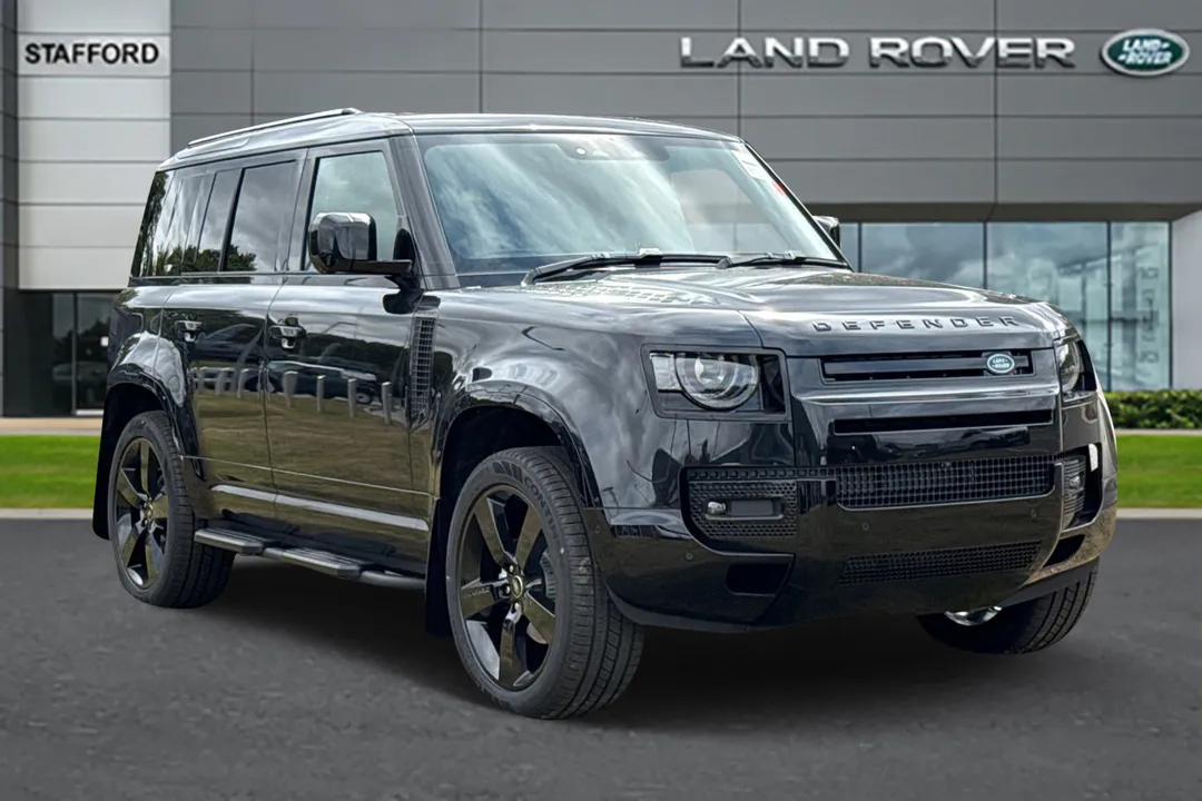 Land Rover Defender 110 video thumbnail
