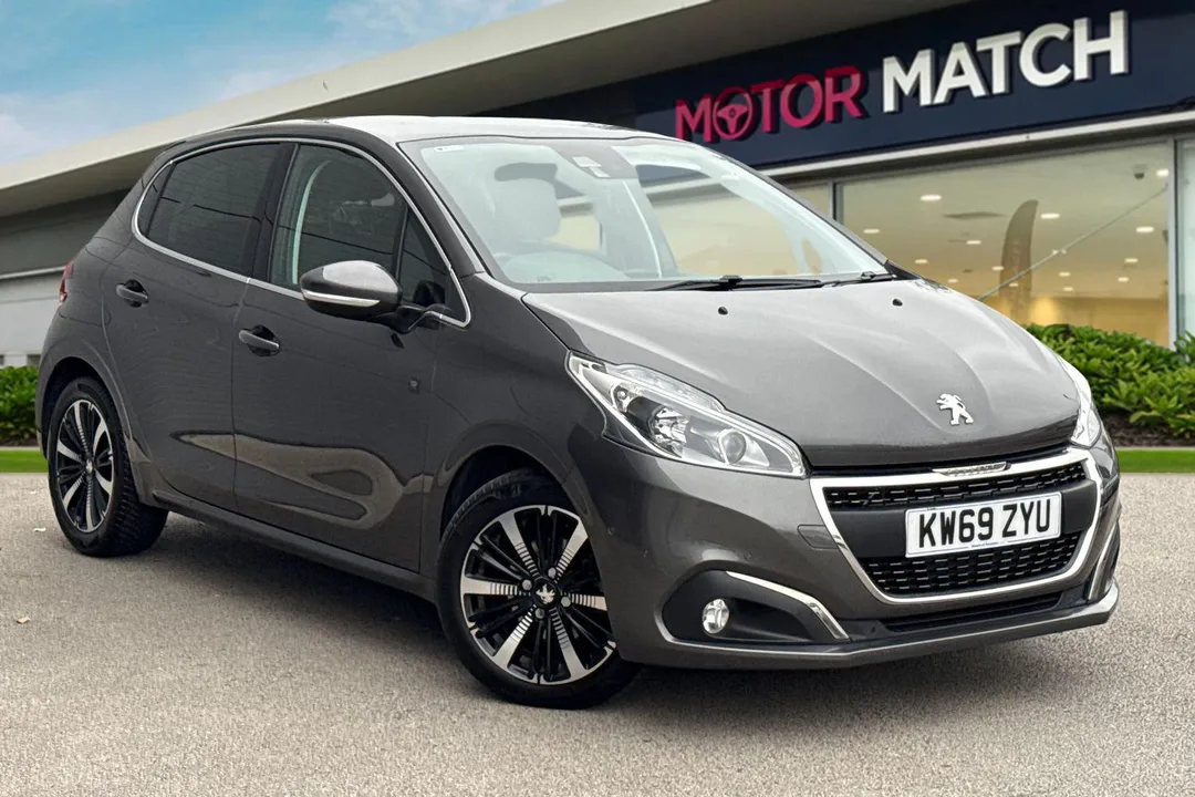 PEUGEOT 208 video thumbnail