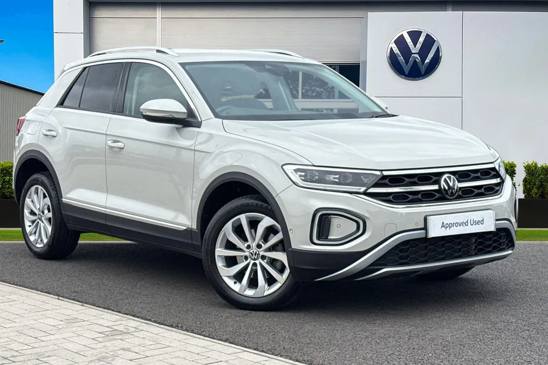 Volkswagen T-Roc video thumbnail