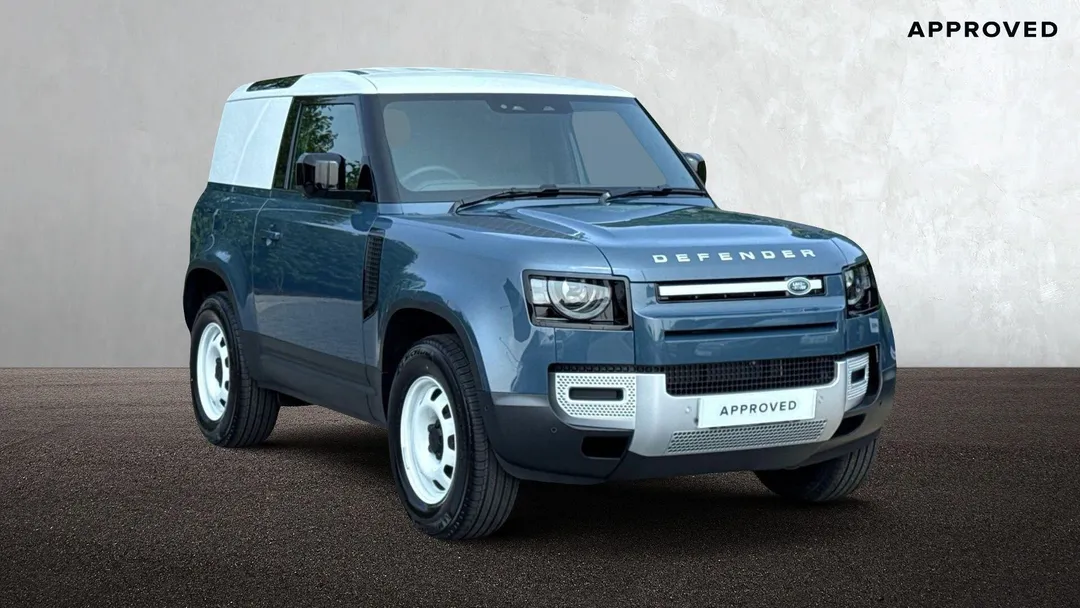 Land Rover Defender 90 video thumbnail