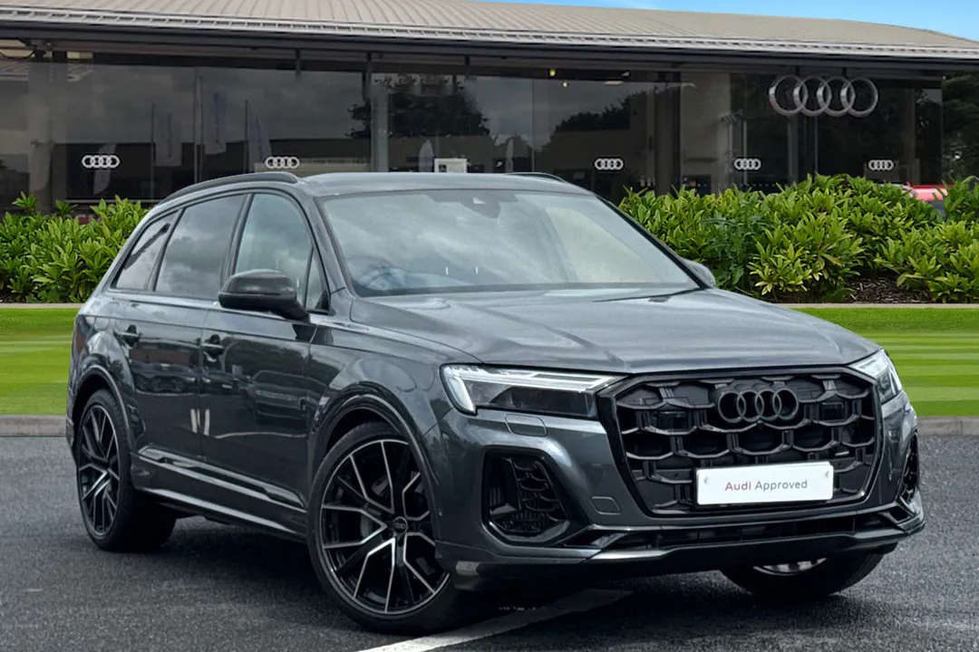 Audi Q7 video thumbnail