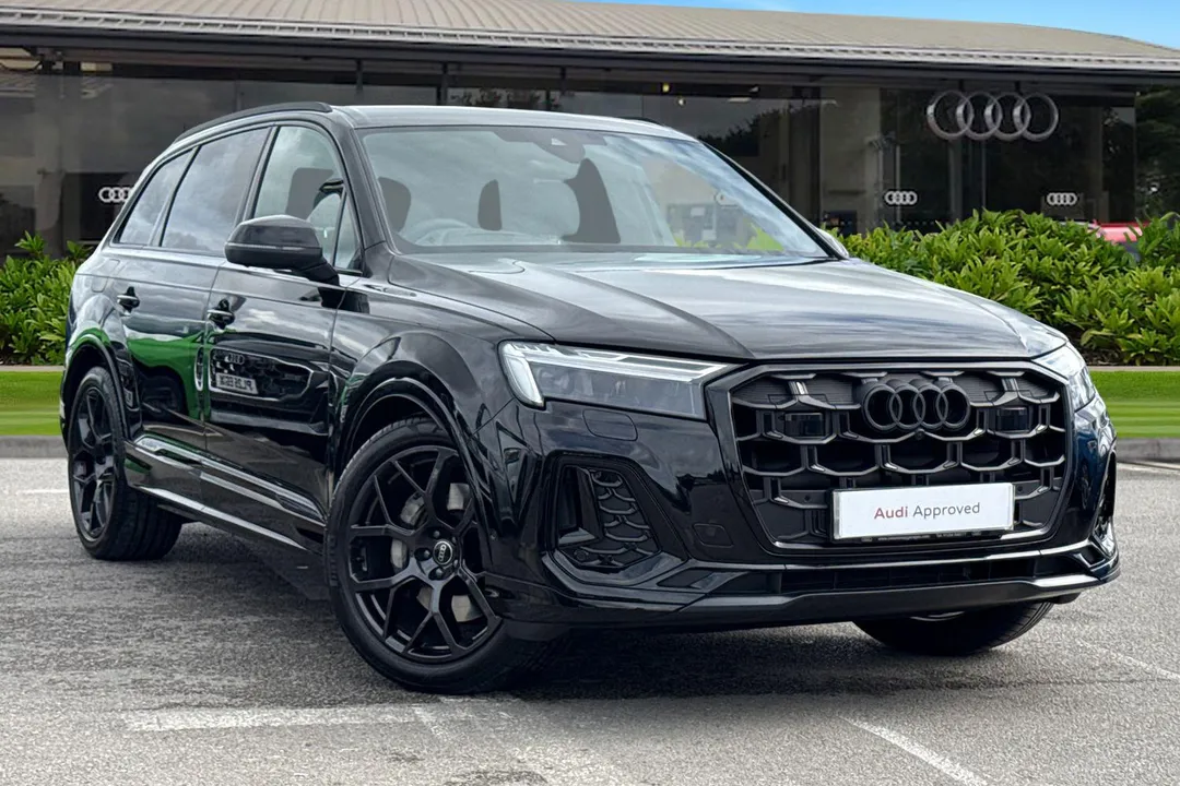 Audi Q7 video thumbnail