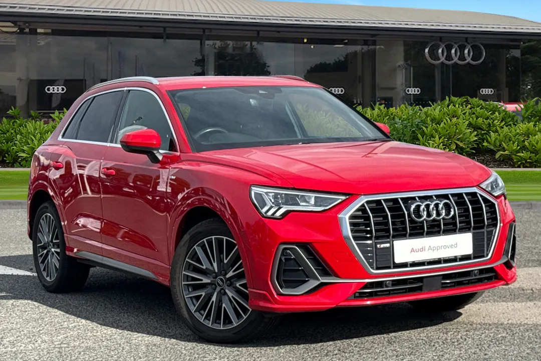 Audi Q3 video thumbnail