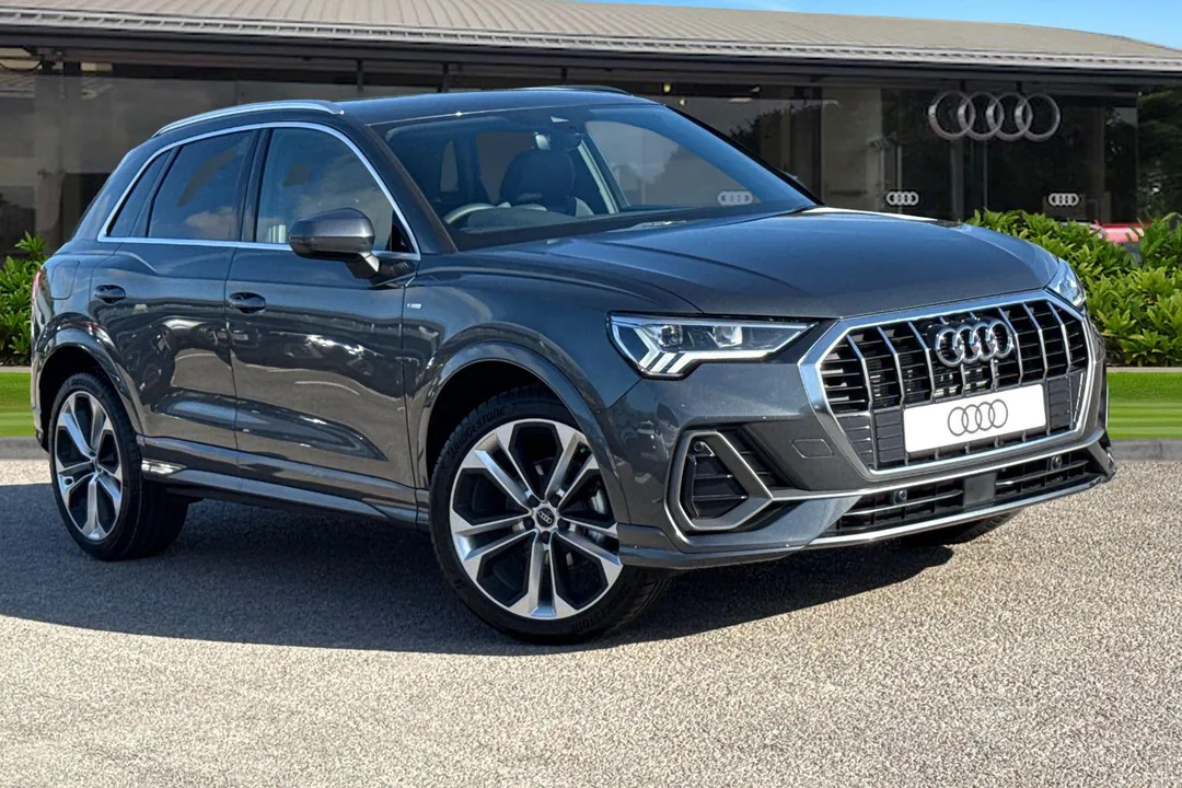 Audi Q3 video thumbnail