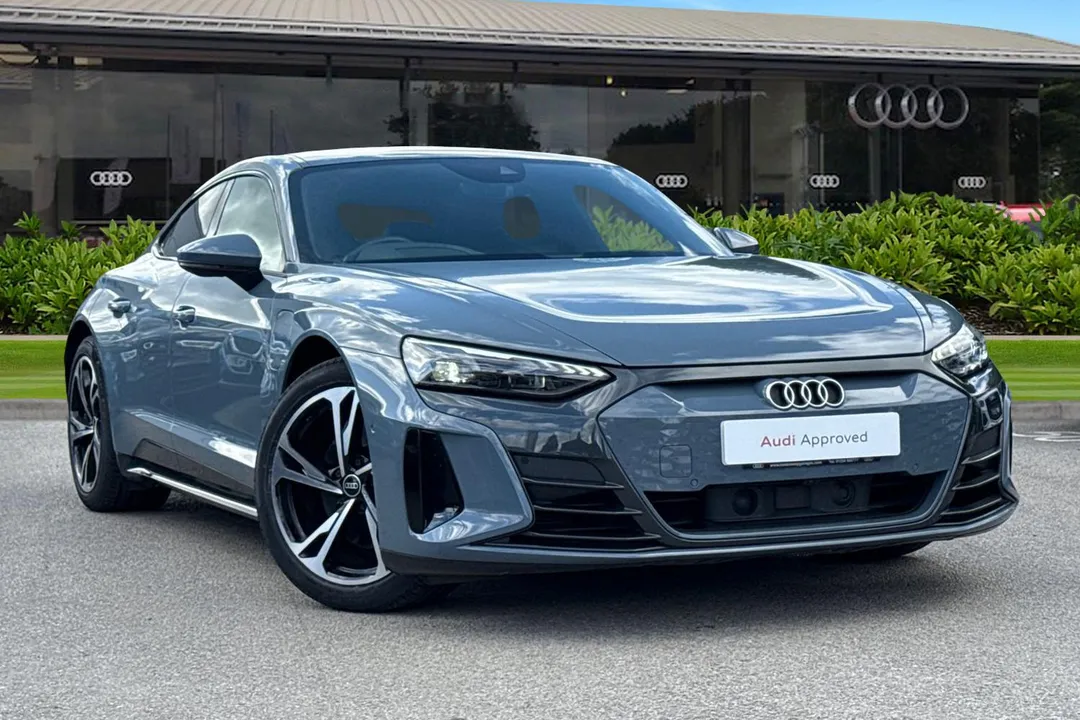 Audi e-tron GT video thumbnail