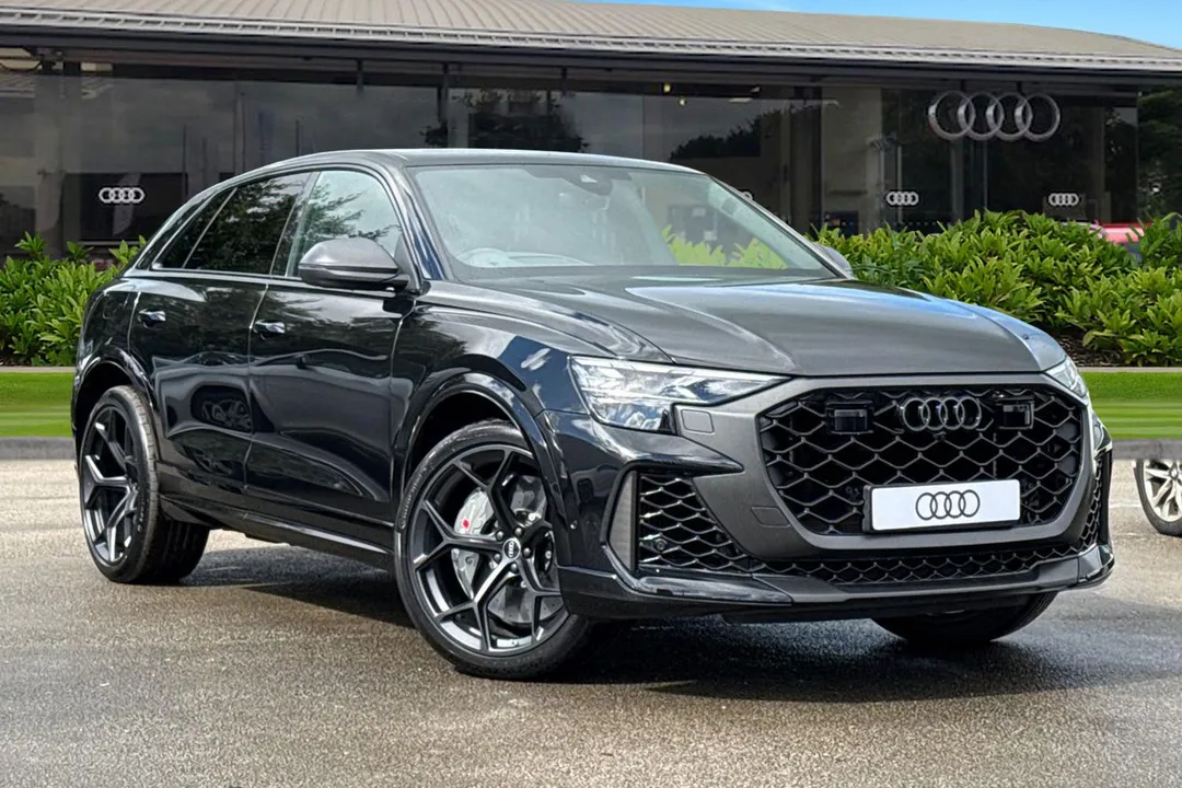 Audi RS Q8 video thumbnail